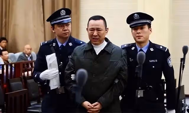 《狂飆》高啟強原型!背景通天身價400億,押赴刑場時痛哭流涕