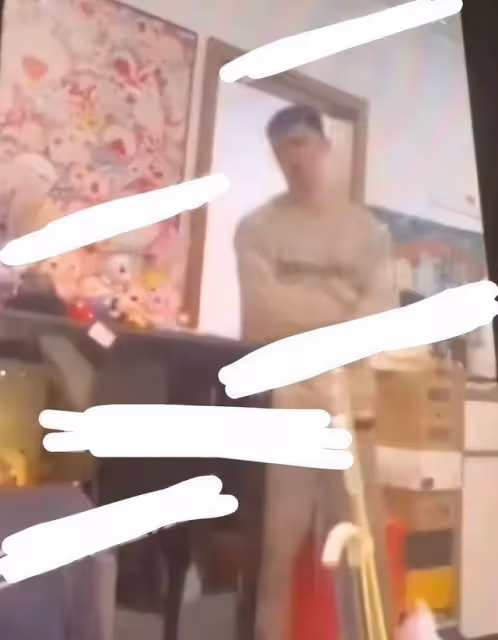 何龍龍家暴視頻曝光,全程飆髒話拿掃把砸女方,曾與南派三叔合作