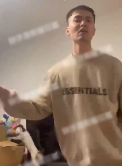 29歲男星家暴出軌!吃軟飯長期亂約辱罵女友,狂扇巴掌掄起掃帚打