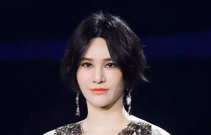 尚雯婕：41歲仍單身不打算結婚，老父親過年為她的婚事直掉眼淚