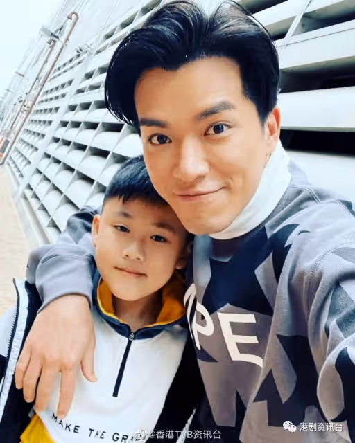 又一位演員離開《愛回家》了！TVB童星Philip仔跟送水輝大小姐話別