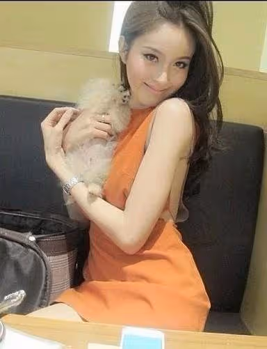 泰國最美「人妖皇后」!被大9歲中國富商娶回家 結婚5年自爆「夫妻生活」:沒什麼差別