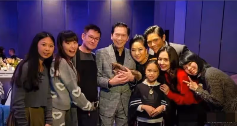 郭碧婷與姐妹合影，三人一母同胞顏值卻相差甚遠，混血基因也不行