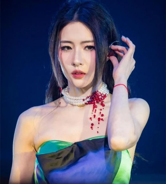 TVB女星表演頻出意外!換衣時被人闖入嚇哭,震傷耳膜發燒急求醫