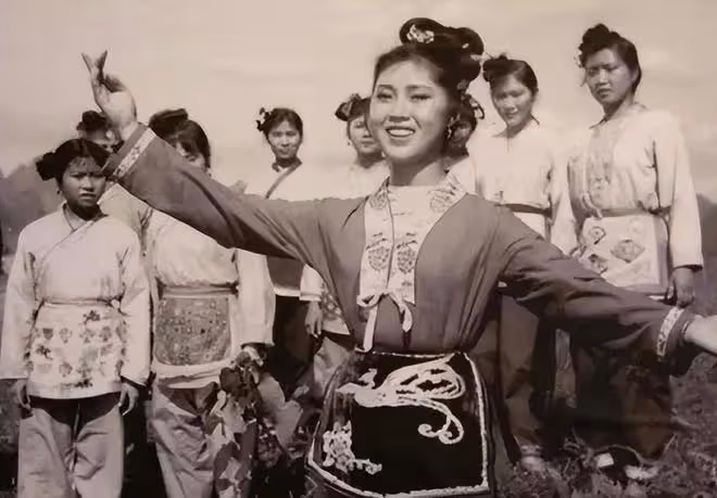 劉三姐病危原因公開，丈夫何有才透露：愛子雁飛一年前不幸離世