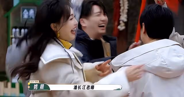 劉亦菲喊話唐嫣:為何不推薦我去《客棧》當嘉賓?唐嫣回復笑翻全場
