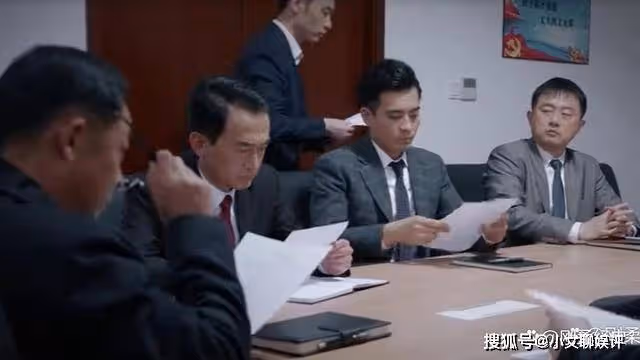 《風雨送春歸》余仲君早就在紀委里摻了沙子,布了眼線