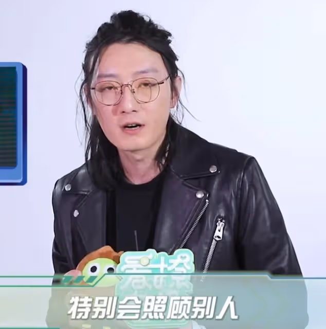 蘇小玎透露張頌文劇組真實為人,和劇中人物性格反差大