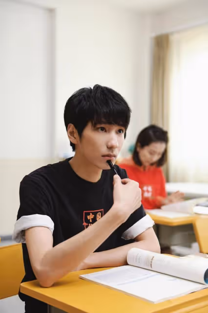 演員紀向寧曬考研成績報喜,報考北京大學,以439分名列專業第一