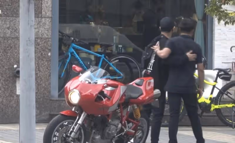 林志穎車禍復工後首露面,騎車與歐弟聚餐,曝歐弟離婚後全面復出