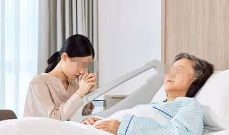 母親去世父親接外婆來養老,聽父親打電話,我偷偷送走外婆