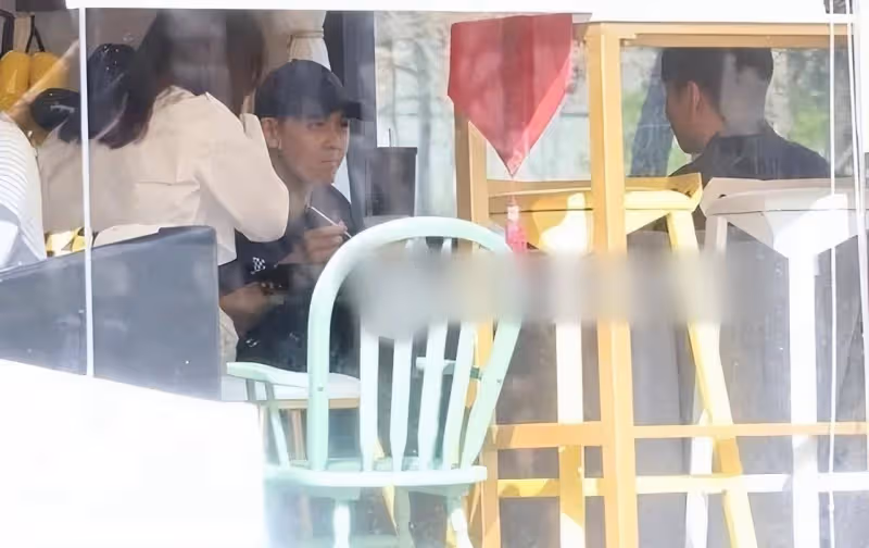 炎亞綸吐槽大陸油價過高嘲諷內地人吃不起蛋,林志穎吃東西像老頭