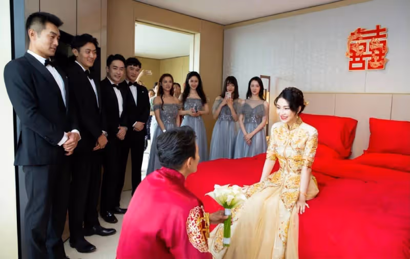 曝古裝男演員婚內出軌,趁著女星太太懷孕偷腥,李子峰情形吻合