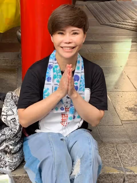 被告知時間剩不多了!55歲詹雅雯「抱病追白沙屯媽祖」年年不缺席,雙手合十「誠心祈願畫面曝光」感動信徒