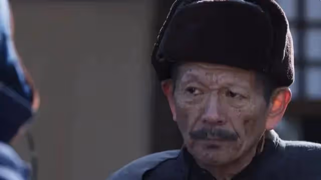 羅京民：演了半輩子配角50歲才出名，用一個獎盃打臉高片酬明星