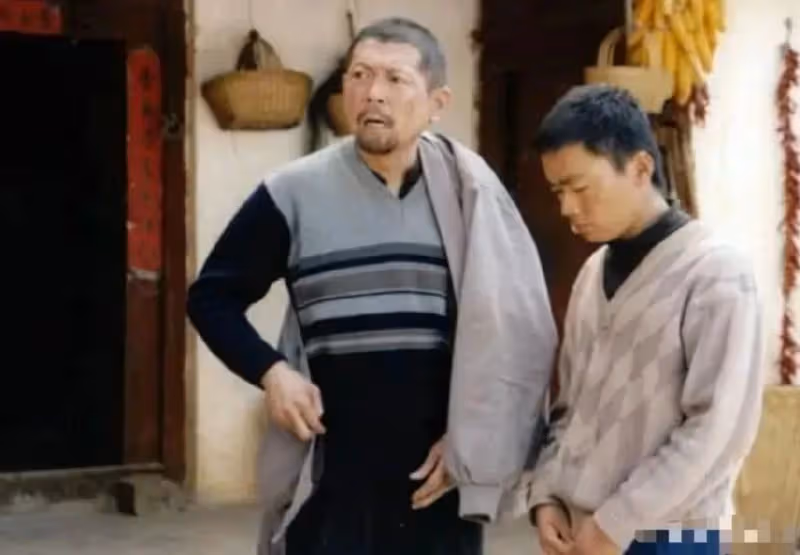 羅京民:演了半輩子配角50歲才出名,用一個獎盃打臉高片酬明星