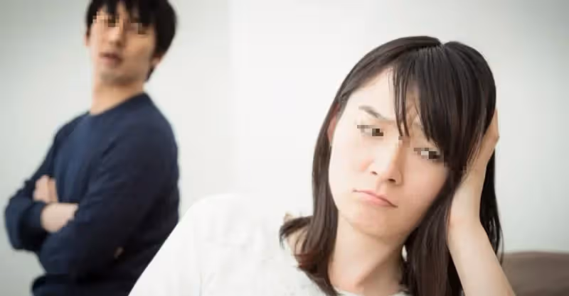 老弟買房我出25萬，老公罵我「扶弟魔」，凈身出戶也要離婚