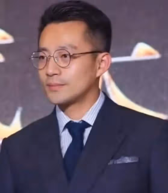 汪小菲大S口碑兩極分化:汪小菲剃頭幹事業,大S為具俊曄謠言奔波