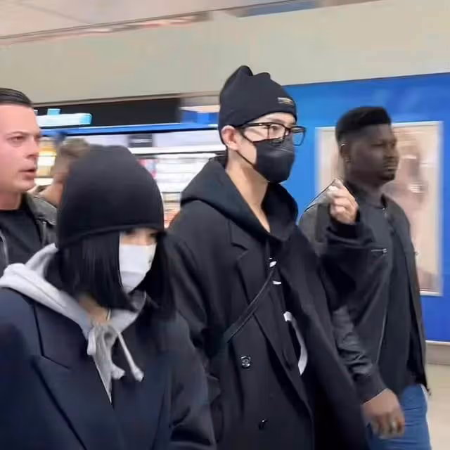 米蘭時裝周萬象:肖戰機場高人氣,蔡徐坤英文交流,成毅坐特價票