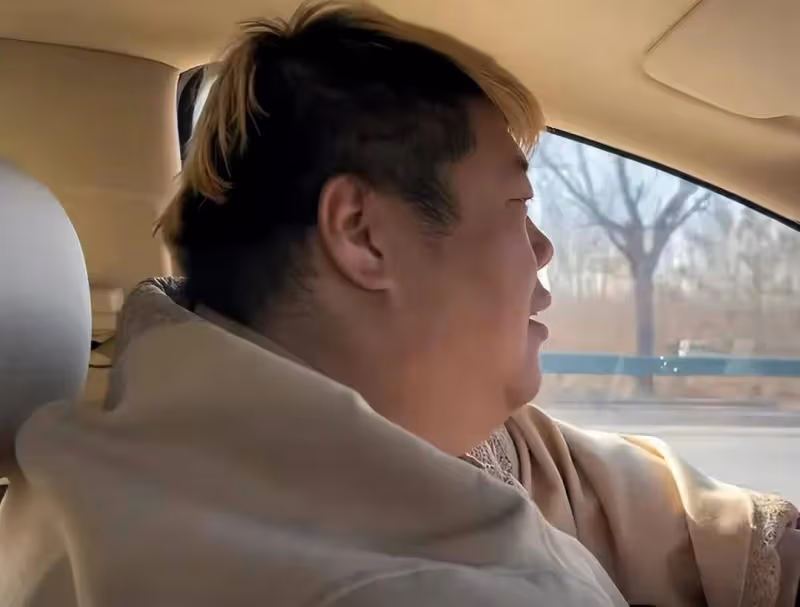 胖猴子：減肥失敗又做回吃播忙賺錢，被減肥訓練營趕出來也不在乎