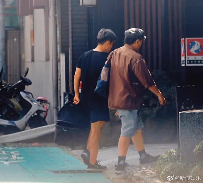 今日份的瓜丨具俊曄公開無犯罪證明,賈乃亮曬甜馨吃飯日常