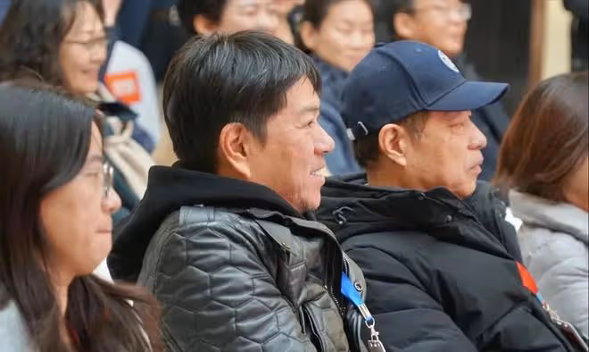 51歲高曉松罕見露面，顏值大變就像小鮮肉，剪短頭髮像變了一個人