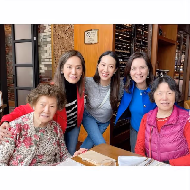 汪詩詩甄子丹祖孫三代同游澳門,何超瓊盡地方之宜親自接待