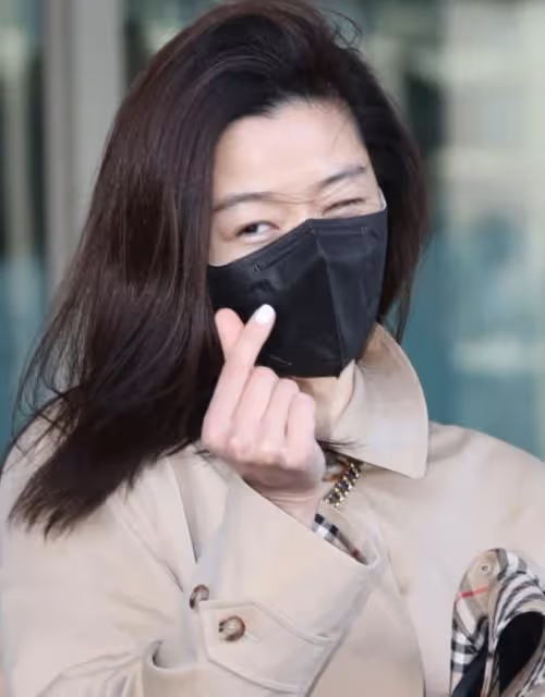 宋慧喬米蘭時裝周扮相甜美,氣質乖巧可愛,全智賢知性俏皮