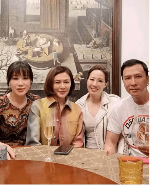 58歲關之琳大眼睛變成三角眼，雖單身一人無兒無女，卻是十足富婆