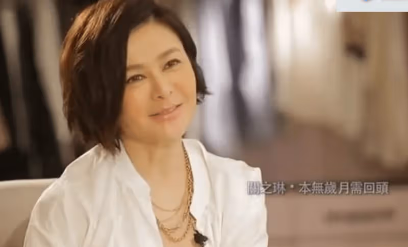 58歲關之琳大眼睛變成三角眼，雖單身一人無兒無女，卻是十足富婆