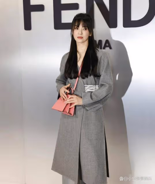 宋慧喬許光漢米蘭時裝周同框，美女帥哥超養眼，相差9歲完全看不出
