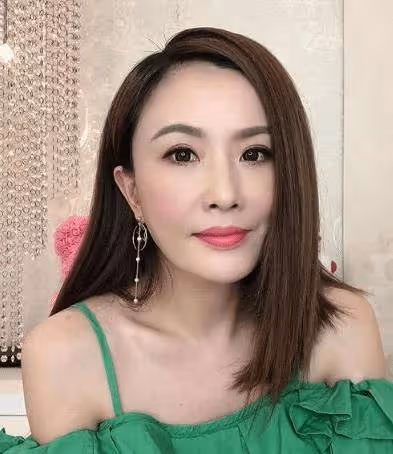 她「紅極一時」卻遭遇下藥失身，為了生活拍「時尚片」