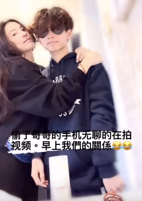 張柏芝與次子花式擺拍,12歲小Q身高猛長超媽媽,越來越像謝霆鋒