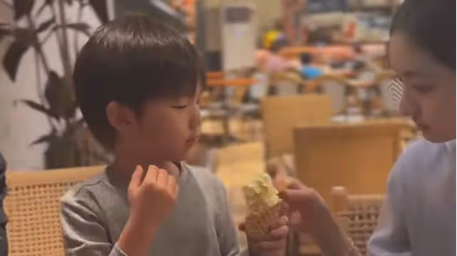 孫莉曬一家五口幸福日常，多多淑女弟弟鬼馬，多妹濃妝卷髮超個性