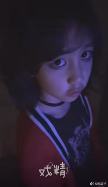 孫莉曬一家五口幸福日常,多多淑女弟弟鬼馬,多妹濃妝卷髮超個性