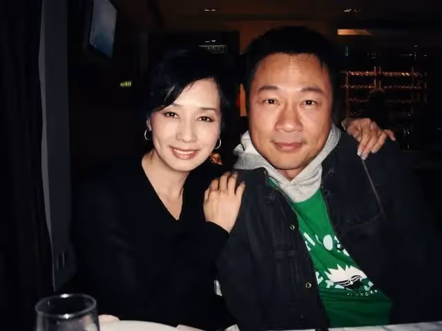58歲黎耀祥中山買房定居!拋棄相戀10年的髮妻,坦言現任是第三者