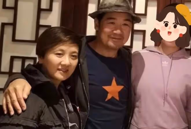 68歲張國立太瀟灑!在國外吃西餐開遊艇,兒子張默已經有了新身份