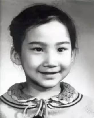 李玟自曝左腿有缺陷,兩歲時曾做手術沒成功,即將開始第二次手術