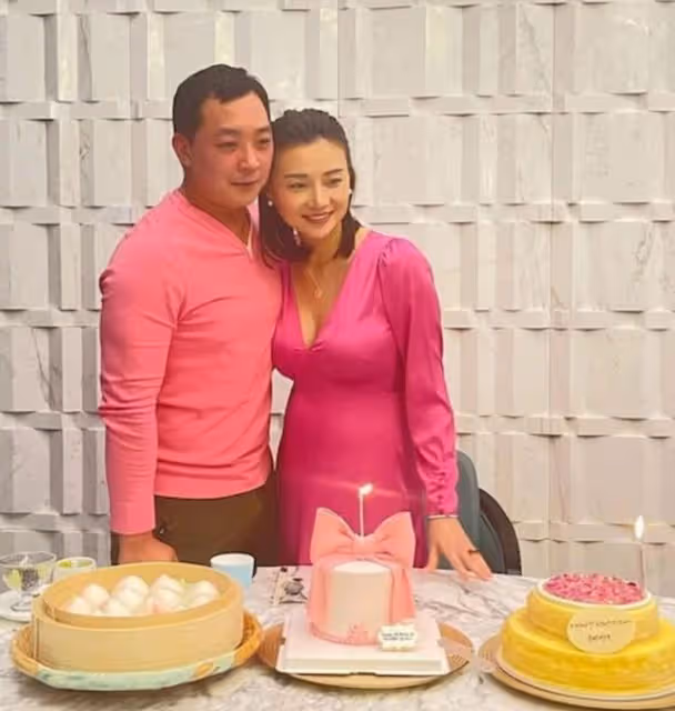 恭喜！前知名亞姐冠軍4年抱3宣布懷第三胎，婚後不時分享富泰生活