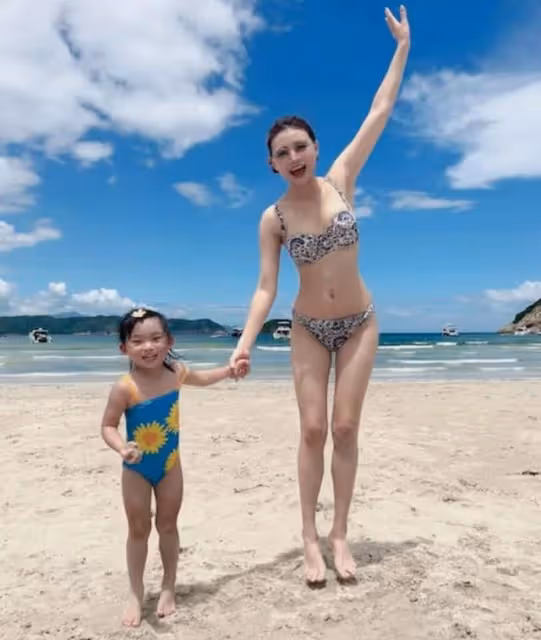 恭喜！前知名亞姐冠軍4年抱3宣布懷第三胎，婚後不時分享富泰生活