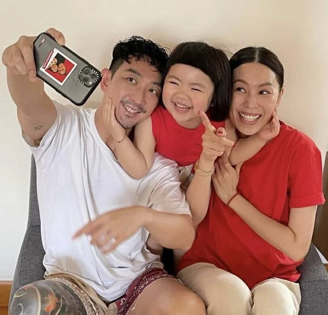 恭喜!香港知名男星妻子順利產下二胎,寶寶圓腦袋大眼睛超可愛