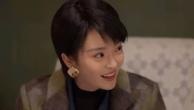 熱依扎曾給种丹妮打電話,拜託她客串《九道彎》,种丹妮回答超搞笑