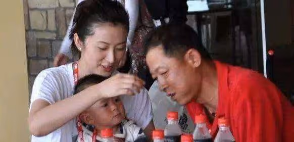 看了51歲前任江珊,再看看現任44歲妻子,網友:有點替王志文可惜