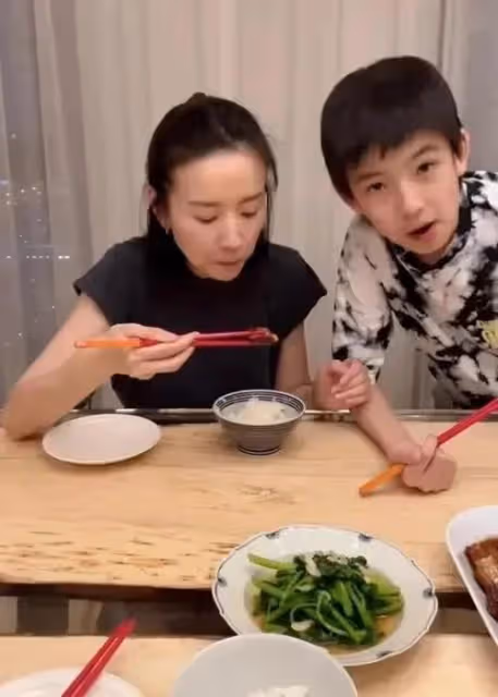 一天4個瓜!葛斯齊抵達北京欲起訴張蘭,董卿富豪老公被限制消費