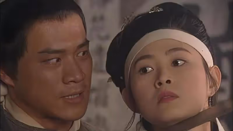武松丁海峰曬美國豪宅，自稱陪伴家人！國內賺錢國外花，已成常態