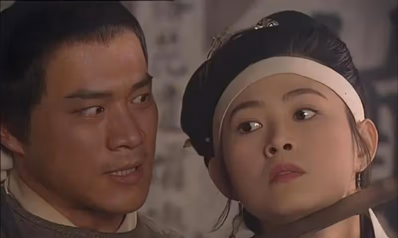 武松丁海峰曬美國豪宅,自稱陪伴家人!國內賺錢國外花,已成常態