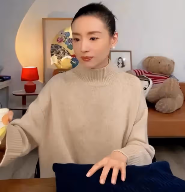 與助理戀情曝光，網友隔空送祝福，董潔的路人緣怎麼變好的？
