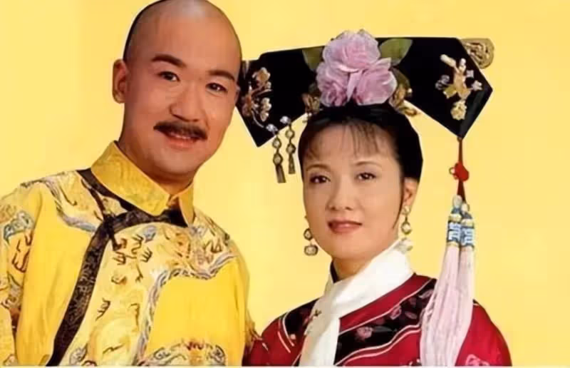 網友法國偶遇張國立,鄧婕素顏不顯老,退休生活愜意,不為兒孫操心