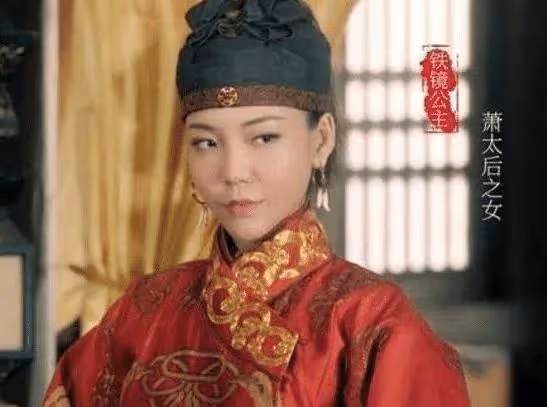 吉克雋逸現身西昌古城,不懼嚴寒拍性感照,皮膚黝黑,腹肌搶鏡!