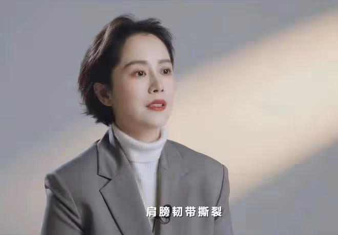 海清方否認退圈謠言，稱採訪回答被惡意誇大，身體不適仍堅持工作
